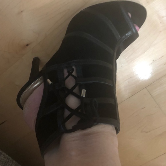 Ralph Lauren Black high heel short boot - Picture 4 of 5